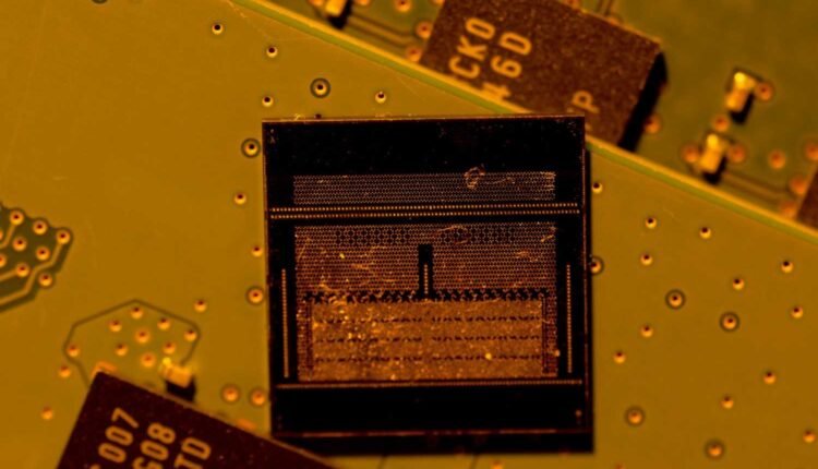 Memory chip shortage may raise gadget prices