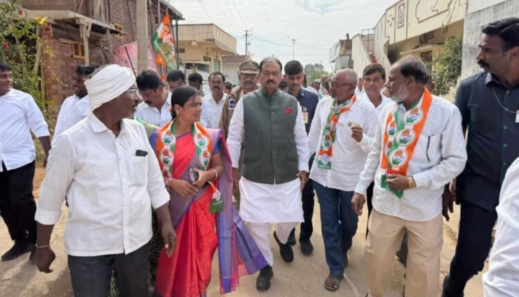 Shabbir Ali on Kamareddy development works