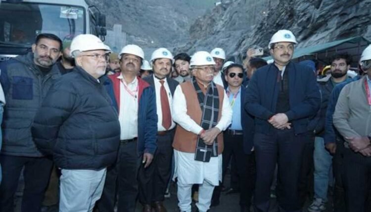 Power minister conducts hydroelectric projects review in J&K