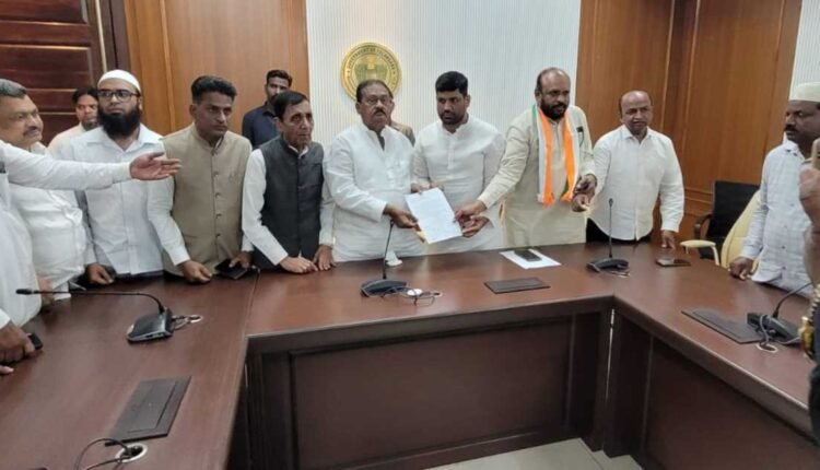 Rs 5 lakh ex gratia for Madina bus accident victims