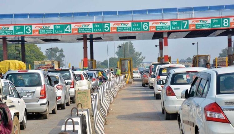 Cash payments at National Highway fee plazas to end