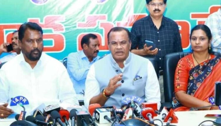 Praja Palana 99-day action plan reviewed by Komatireddy