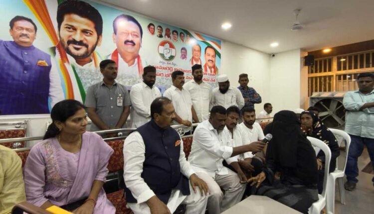 Kamareddy tragedy: Shabbir Ali consoles grieving mother