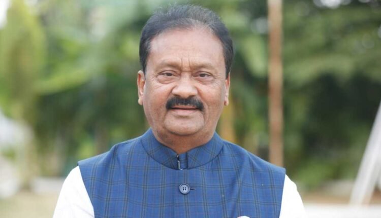 Shabbir Ali assures support to Telugus stranded in Middle East