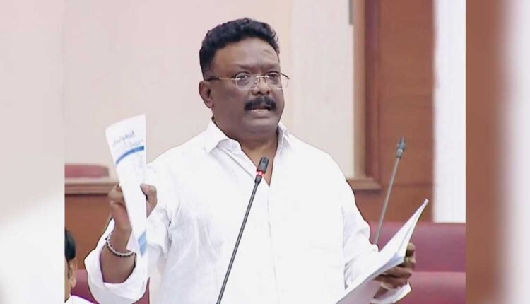 Dasoju Sravan Kumar attacks Congress in Council