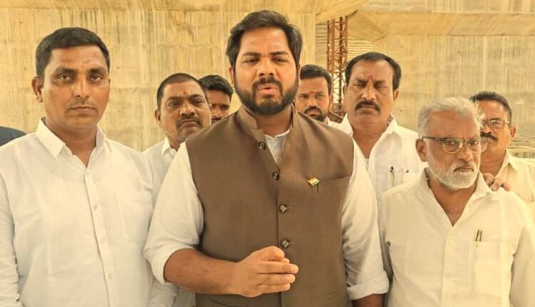 Bias against Telangana alleged by MP Vamsi