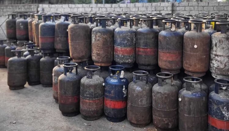 Gas cylinder raids uncover ₹1.5 crore illegal stock
