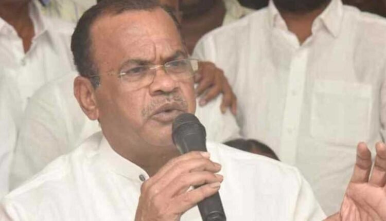 Job creators among students urged by Komatireddy