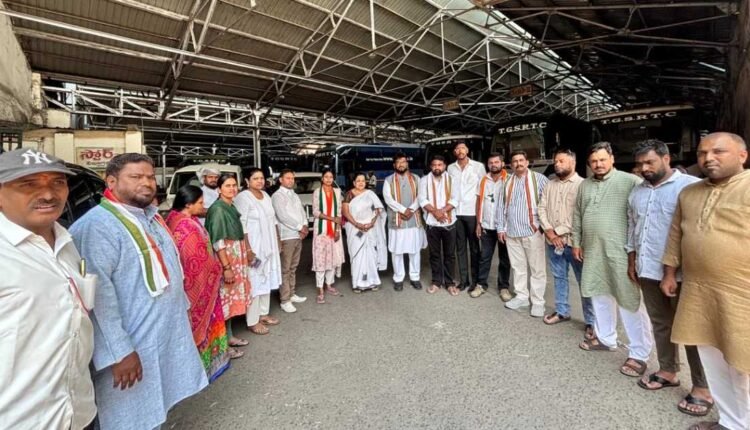 RTC employees strike: DCC chief seeks end to protest