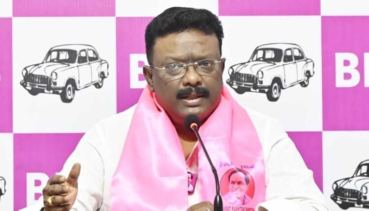 Dasoju Sravan criticism of Revanth Reddy over Kerala
