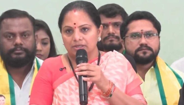 Kavitha raises Telangana issues in criticism