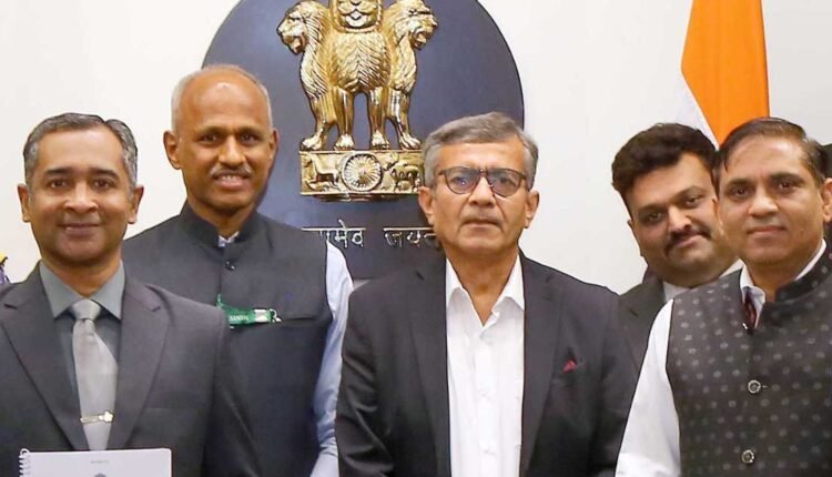 Marine gas turbine generators deal for Indian Navy
